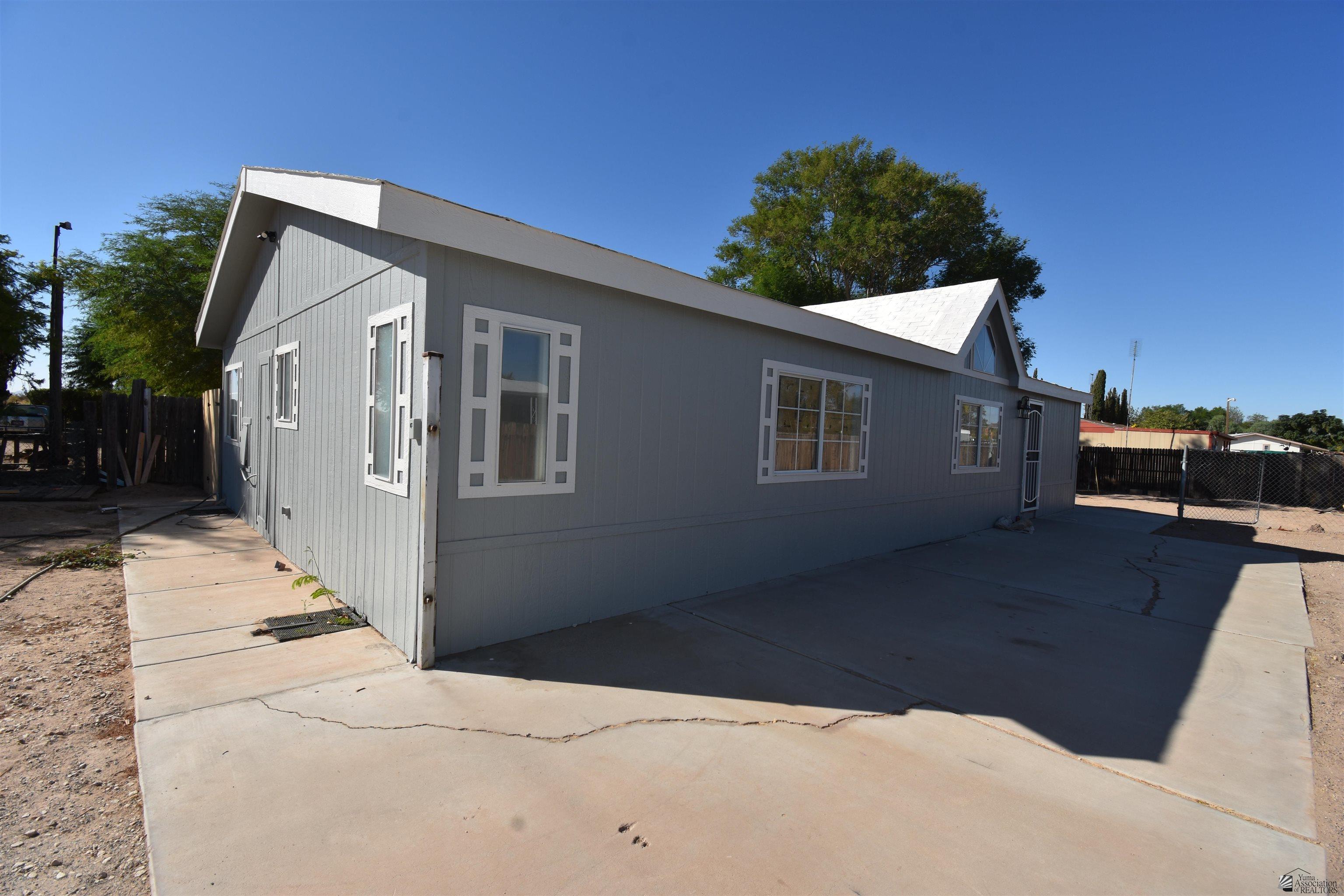 Property Photo: 8858 S Sommer Ave AZ 85356