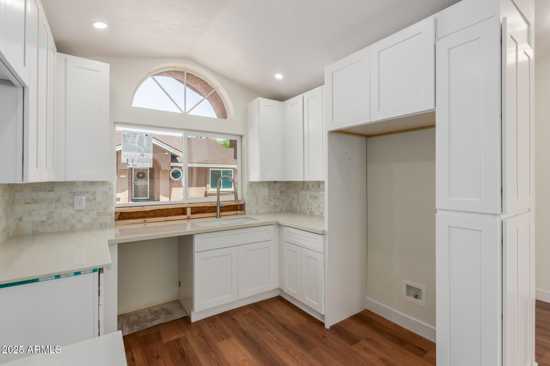 Property Photo:  915 E Annette Drive  AZ 85022 