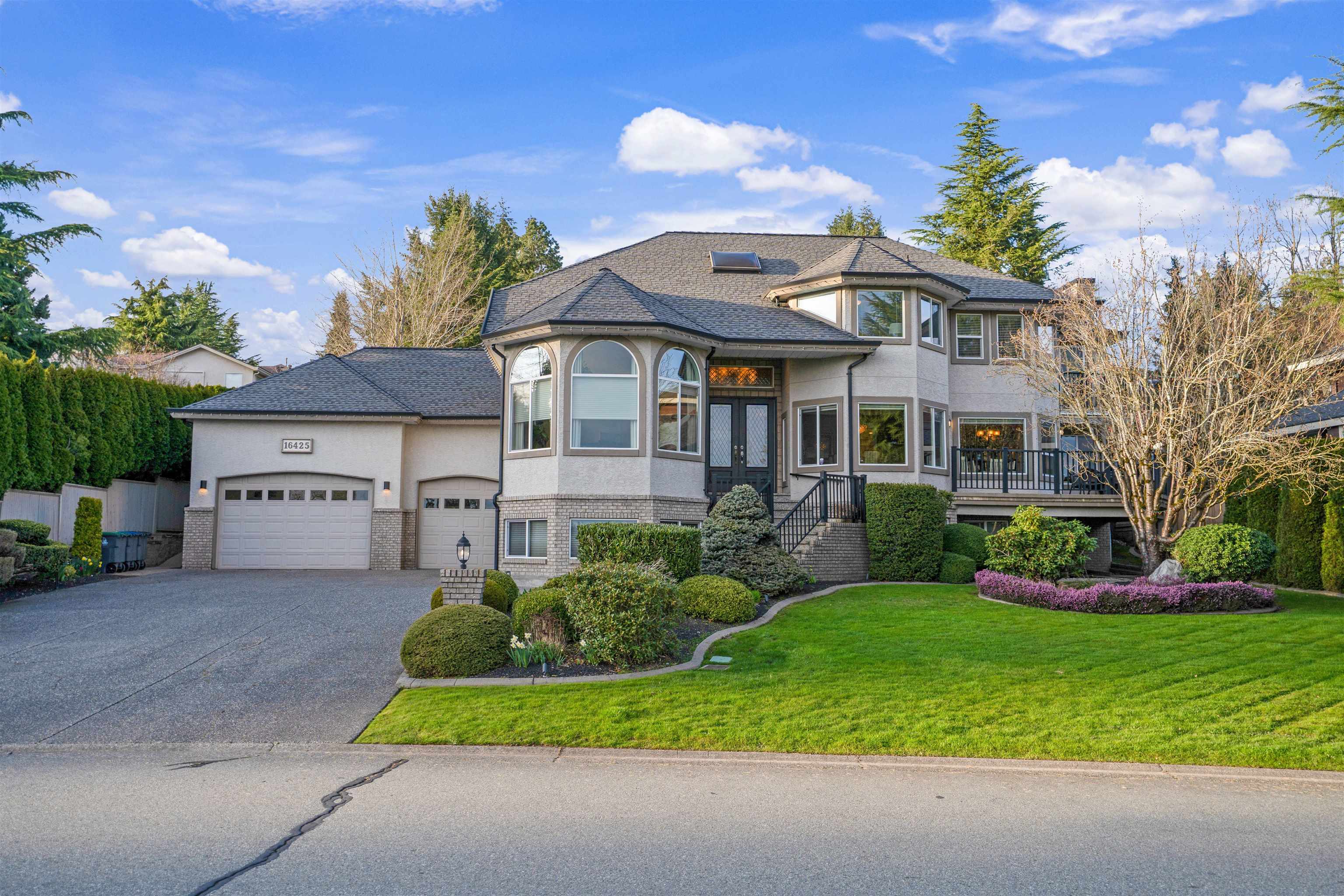 Photo de la propriété: 16425 77 Avenue BC V4N 0L5