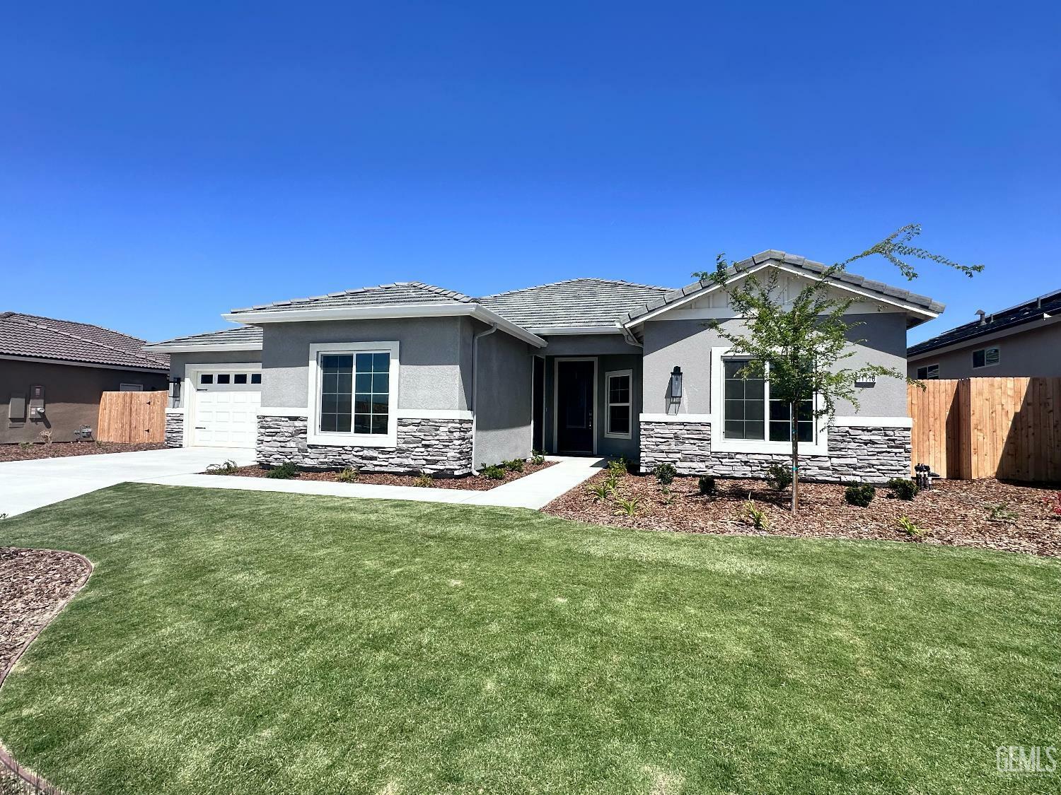 11118 Irontooth Avenue  Bakersfield CA 93311 photo