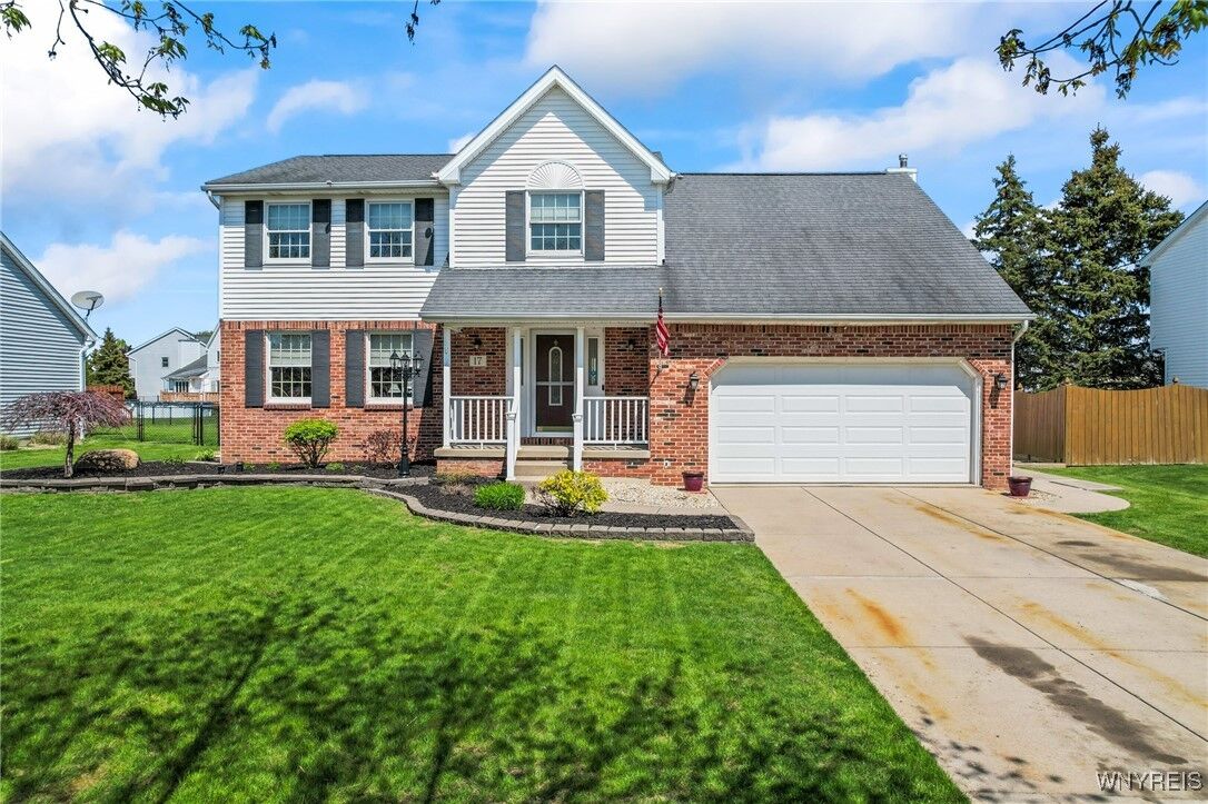 Property Photo:  17 Southpoint Drive  NY 14086 