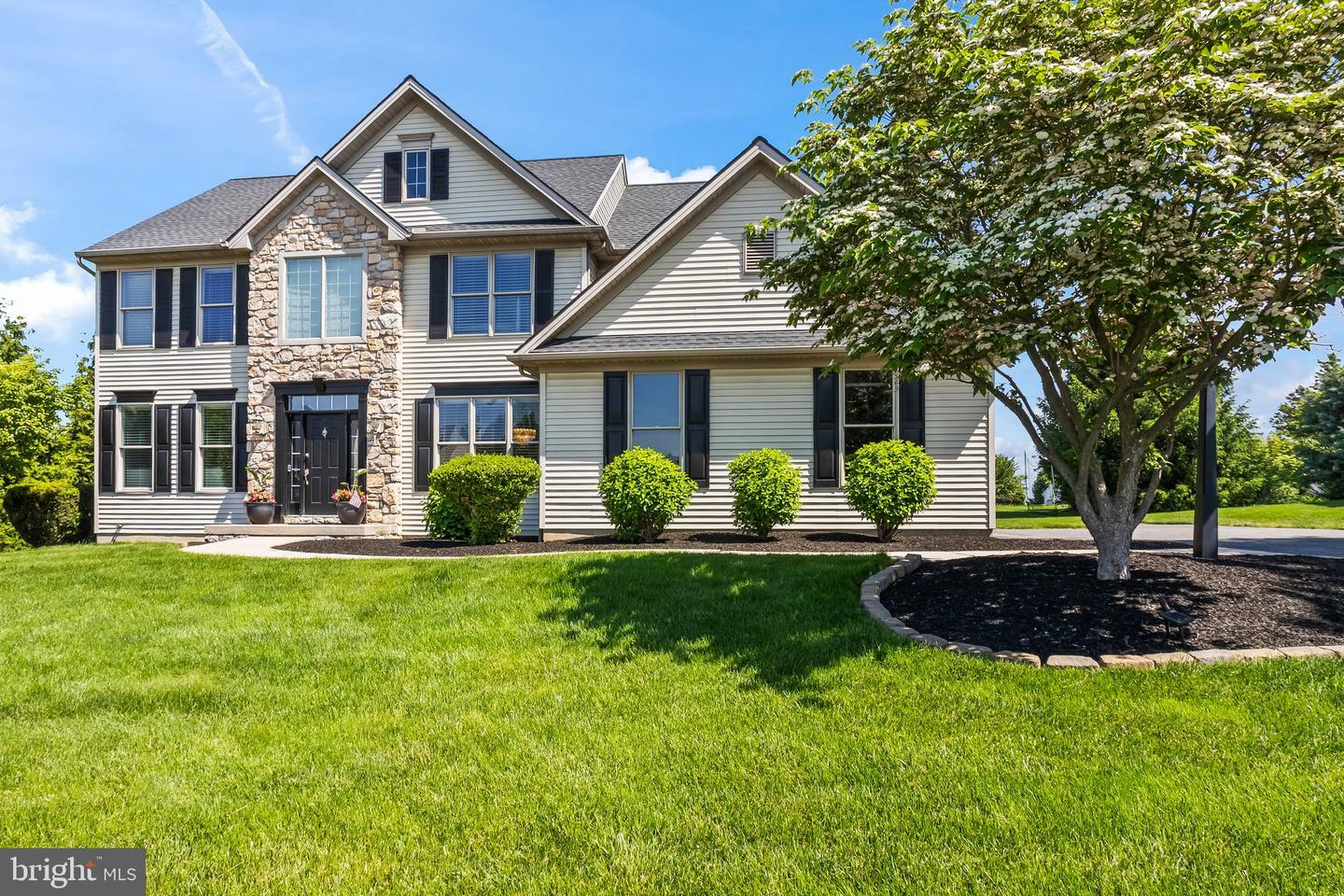 Property Photo: 248 Wolgemuth Drive PA 17602