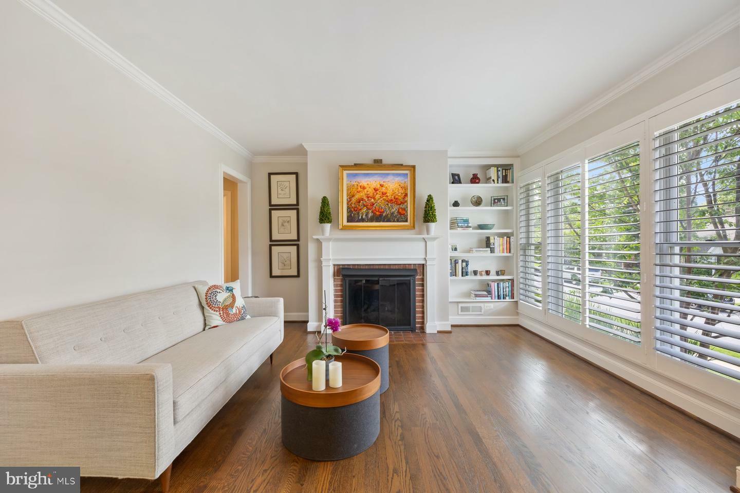 Property Photo: 4711 Edgefield Road MD 20814