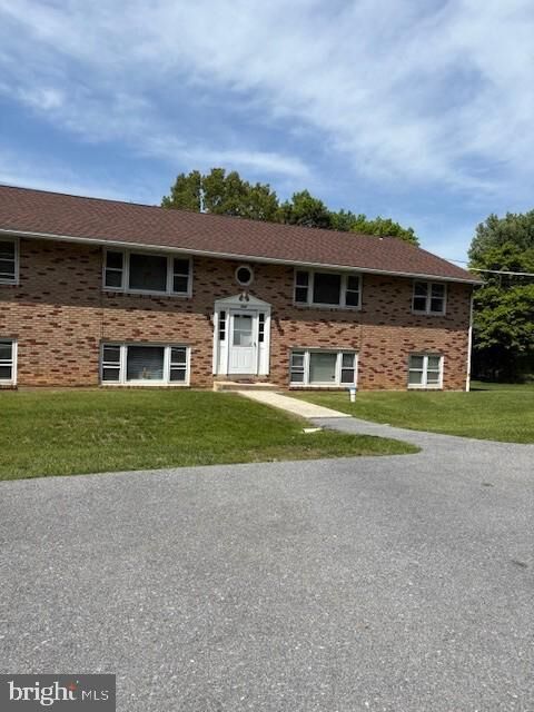 Property Photo:  735 State Street 4  PA 19539 