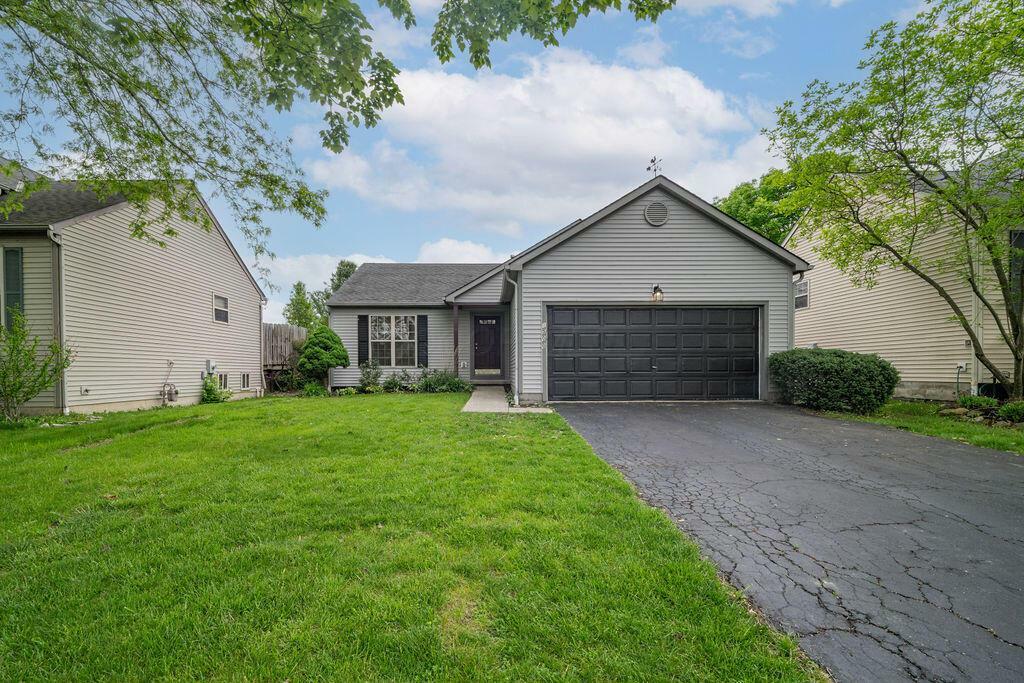 Property Photo: 1500 Trabue Woods Boulevard OH 43228