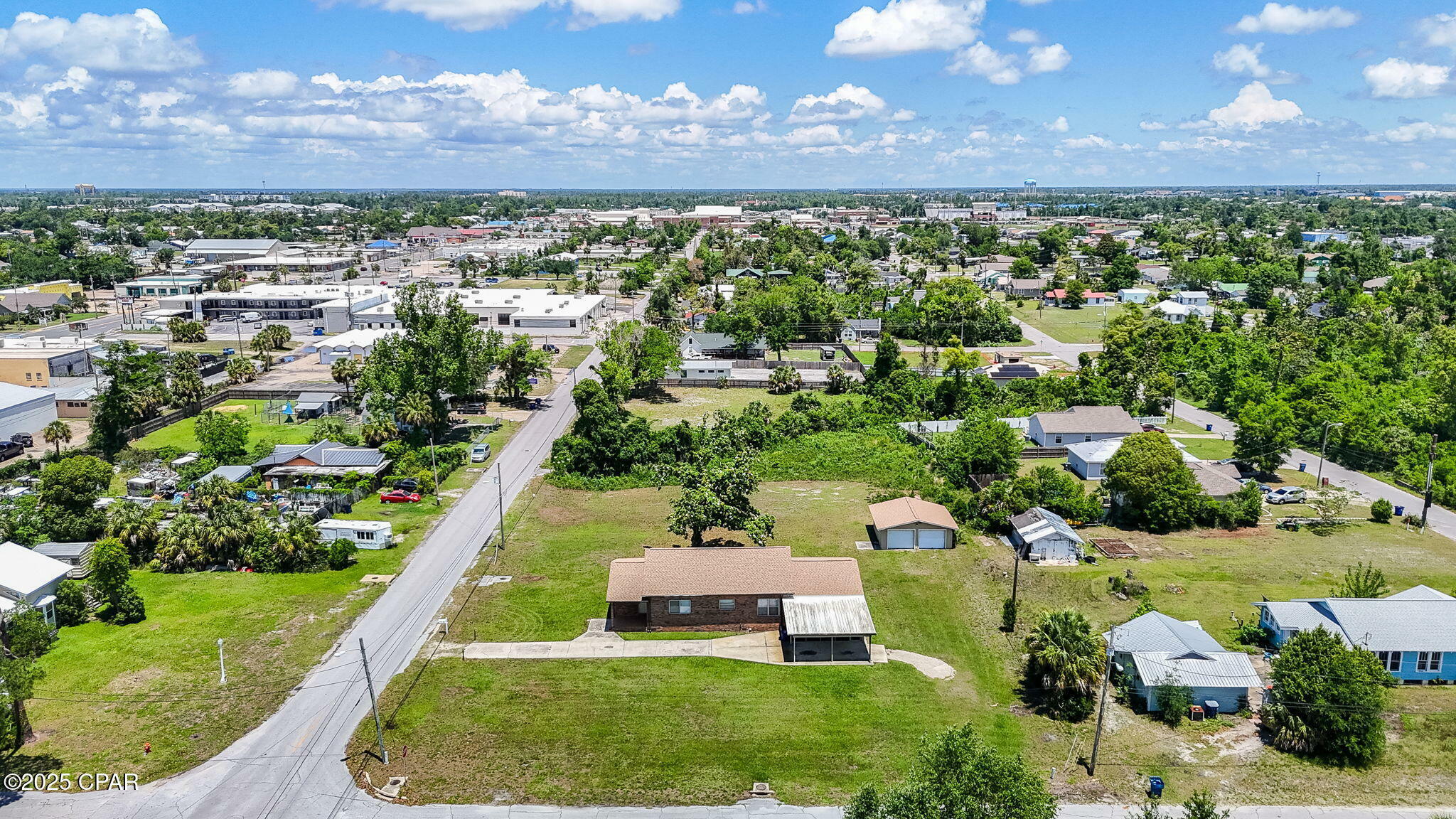 Property Photo: 802 Magnolia Avenue FL 32401