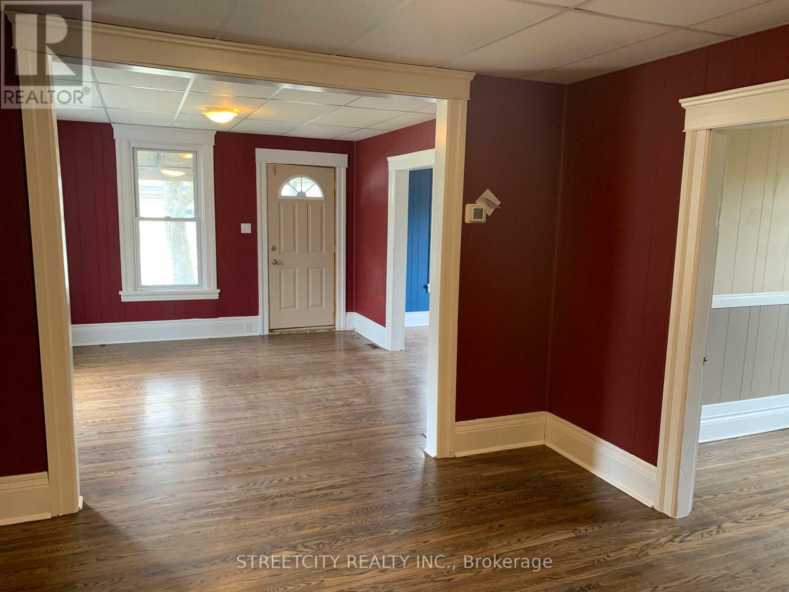 Property Photo: 263 King Street North ON N0L 1M0