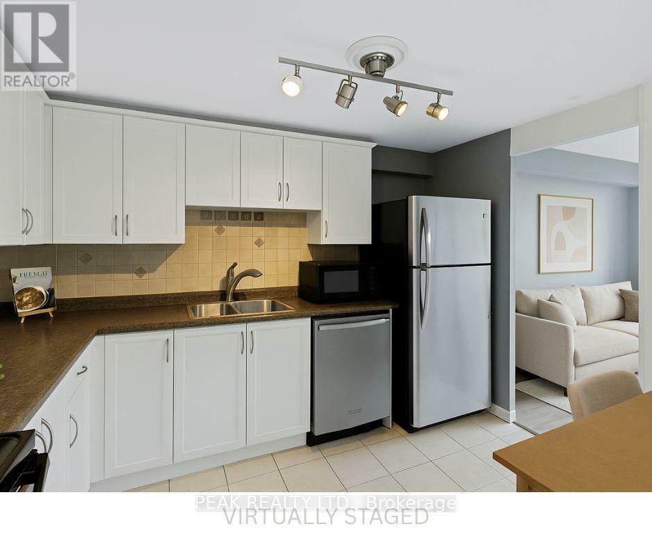 Property Photo: 50 Richmond Street East 629 ON L1G 7C7