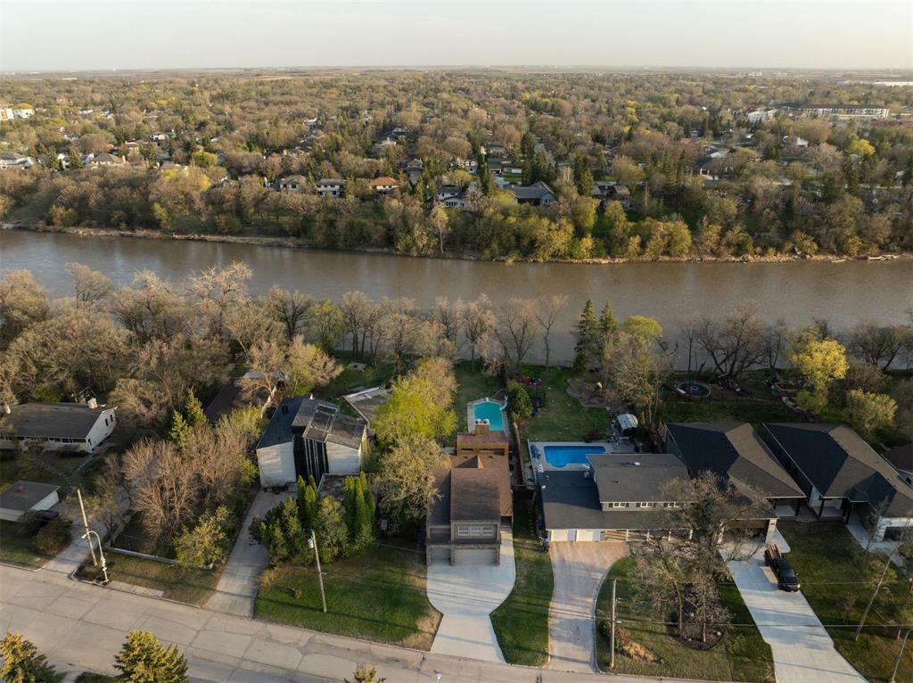 Property Photo: 3396 Assiniboine Avenue MB R3K 0B1