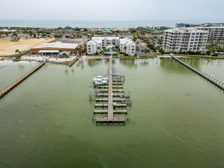 Property Photo:  1330 SE Miracle Strip Parkway 309  FL 32548 