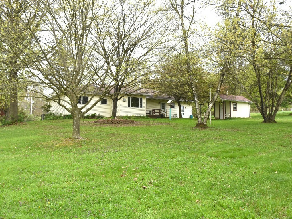 Property Photo: 18879 E Cole Road PA 16335