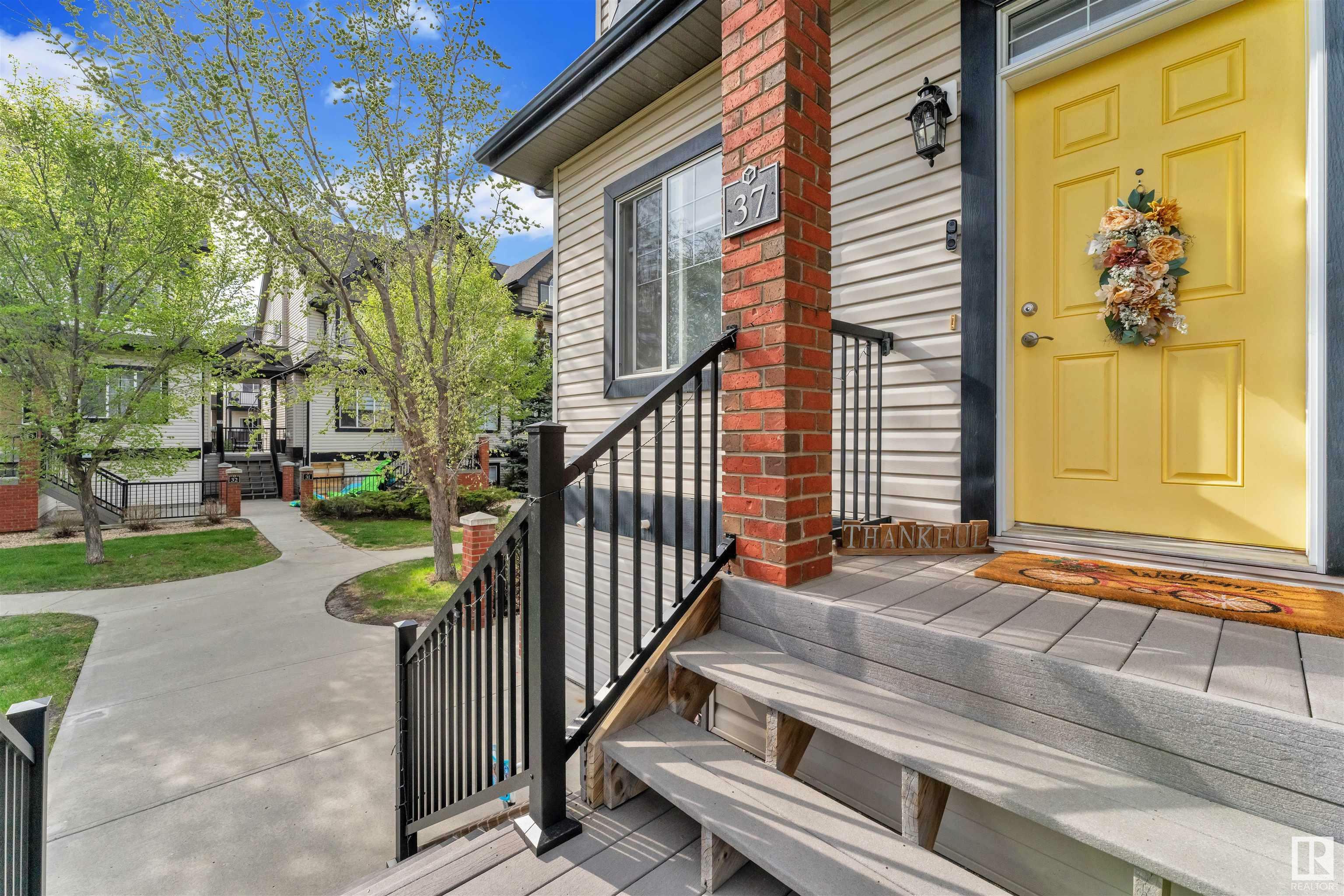 Property Photo: 4821 Terwillegar Common NW 37 AB T6R 0C5