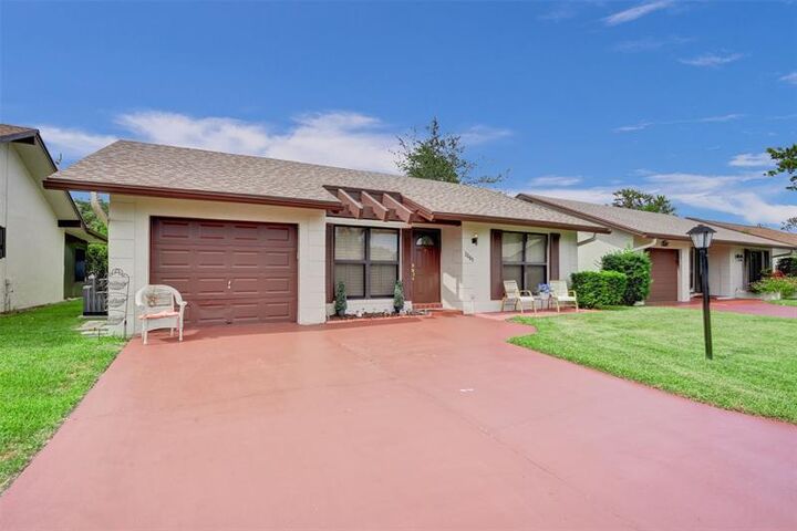 Property Photo: 2261 SW 15th Pl FL 33442