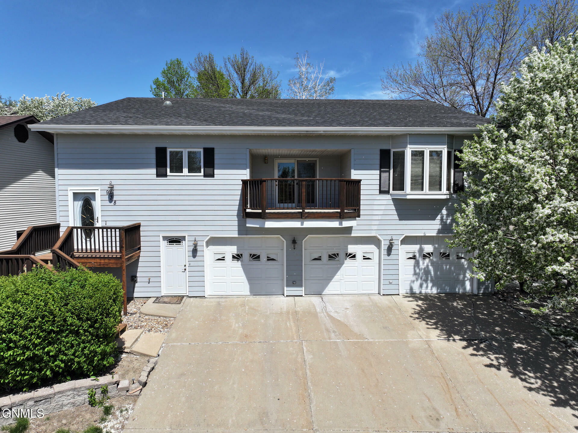 938 Columbine Lane  Bismarck ND 58501 photo