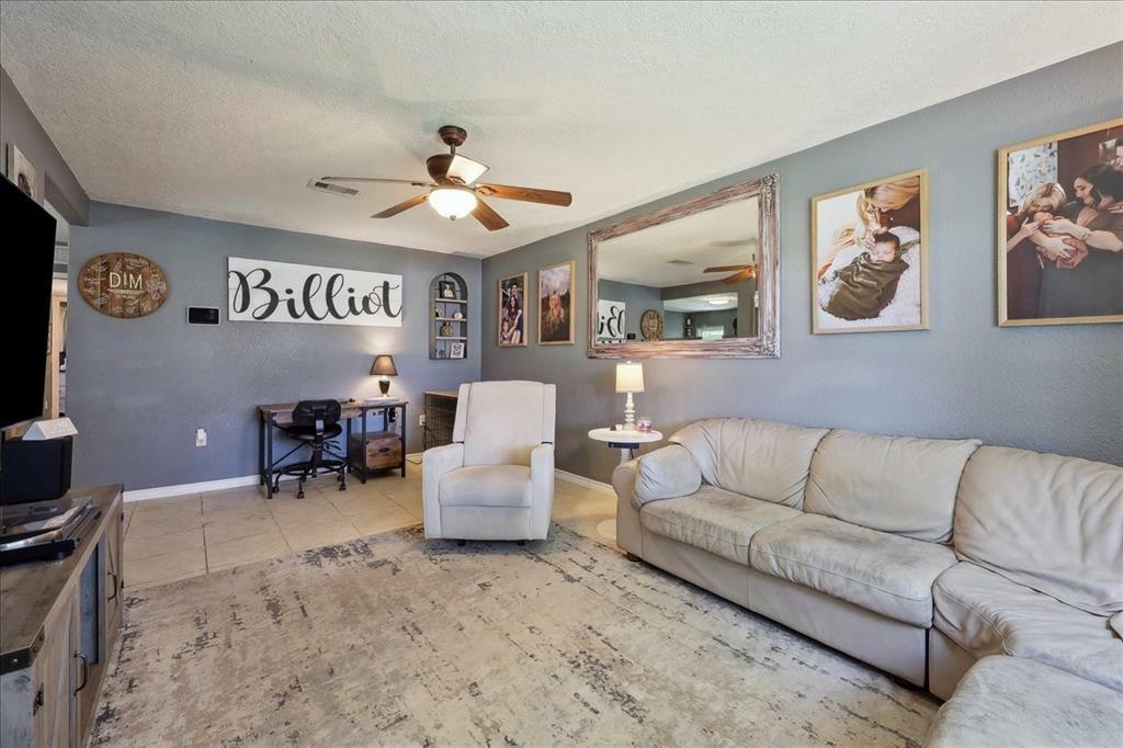 Property Photo: 233 Spooner TX 77630