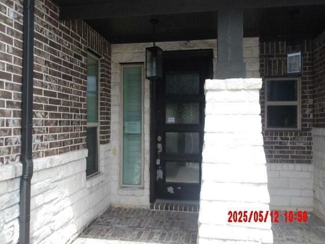 Property Photo: 3817 Hawthorn Shadow Court TX 77386