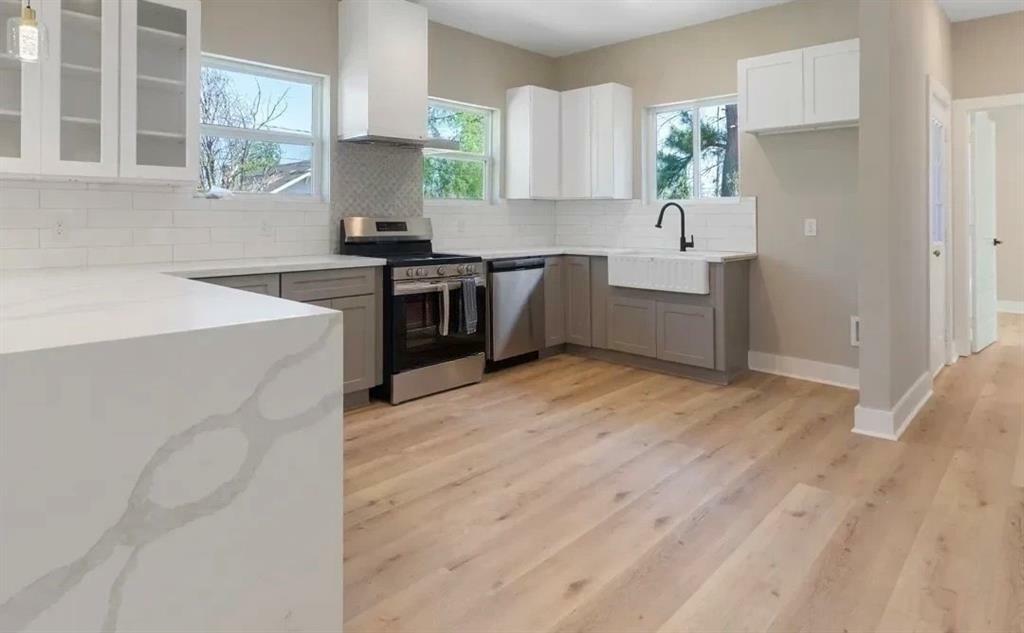 Property Photo: 2718 Gano Street TX 77009