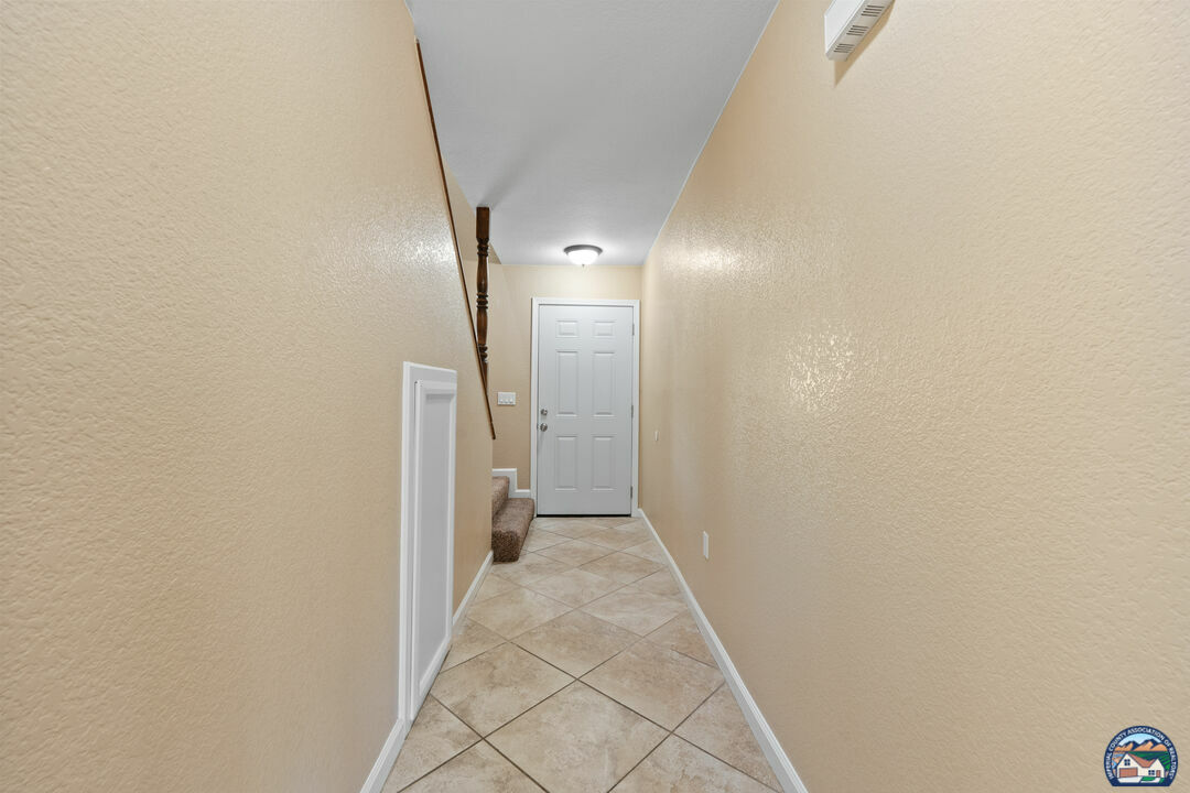 Property Photo: 710 Mulberry Ln CA 92243