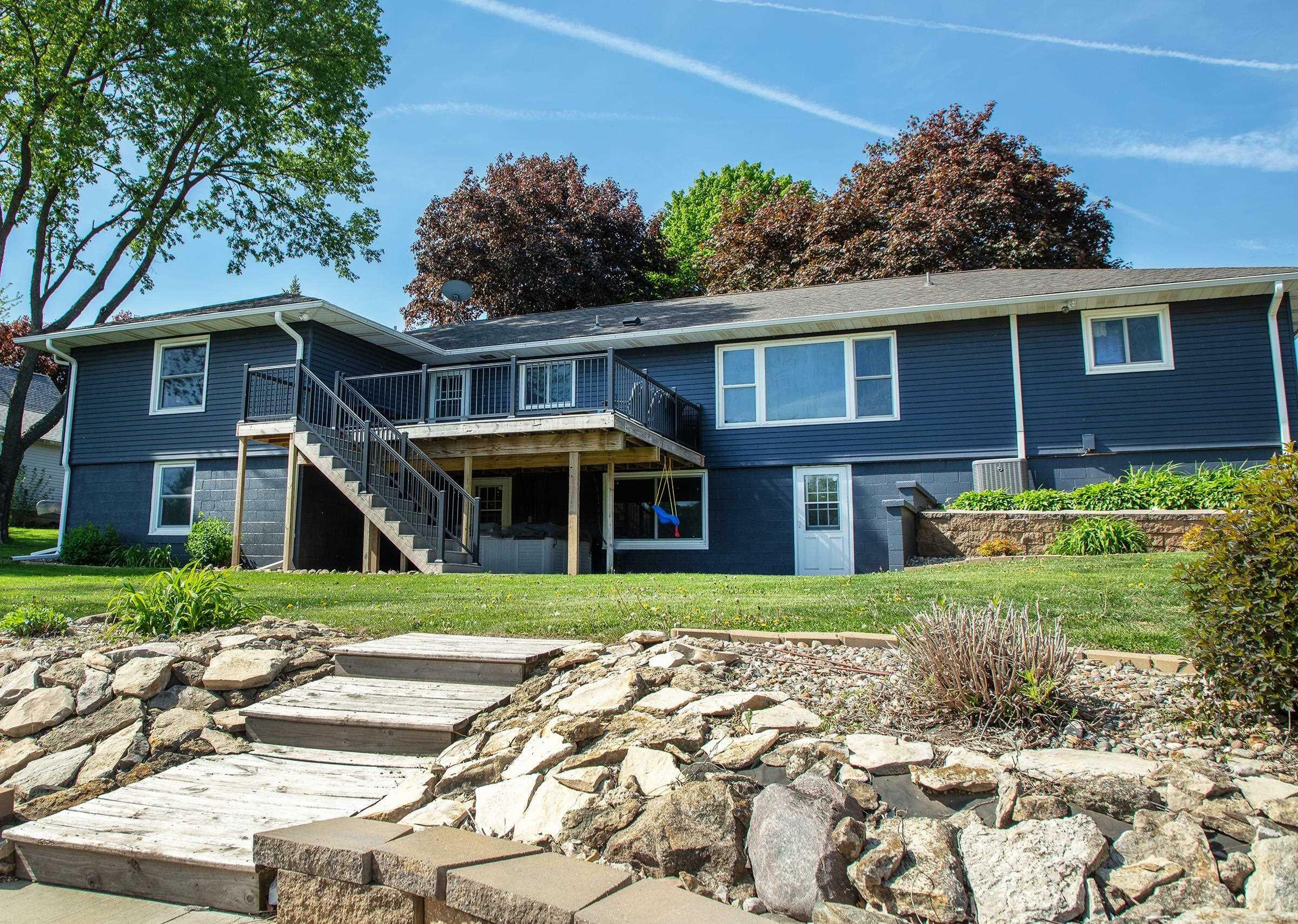 Property Photo: 313 Main St IA 50670