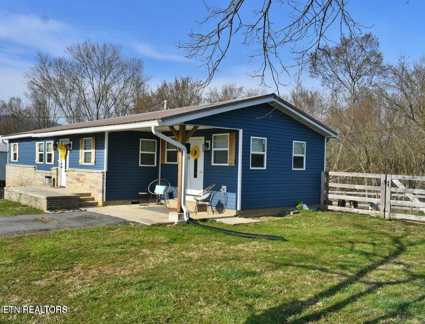 Property Photo: 217 Yoakum Rd TN 37870
