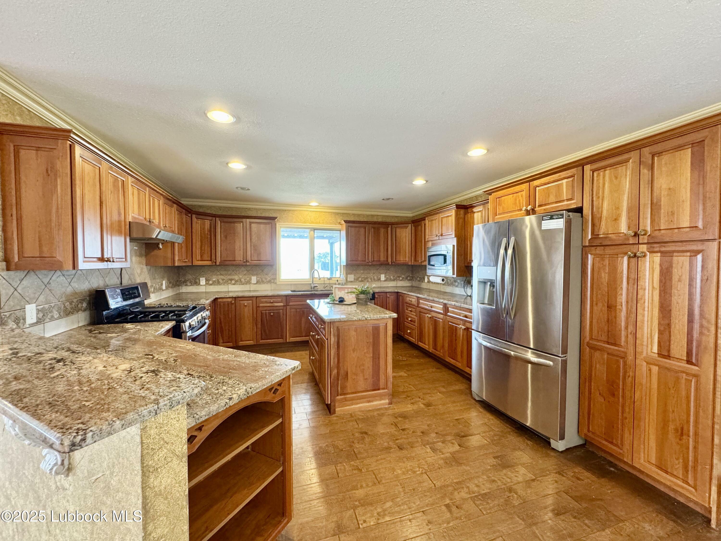 Property Photo: 213 E 7th Street TX 79329