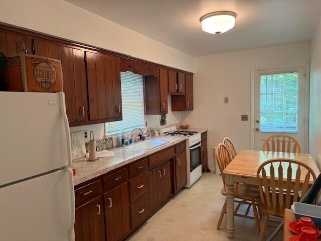 Property Photo:  5 Laurel Road  NY 11778 