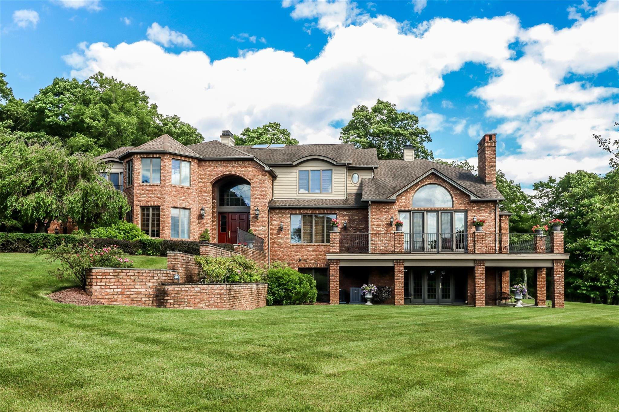 Property Photo:  16 Reynwood Drive  NY 10509 