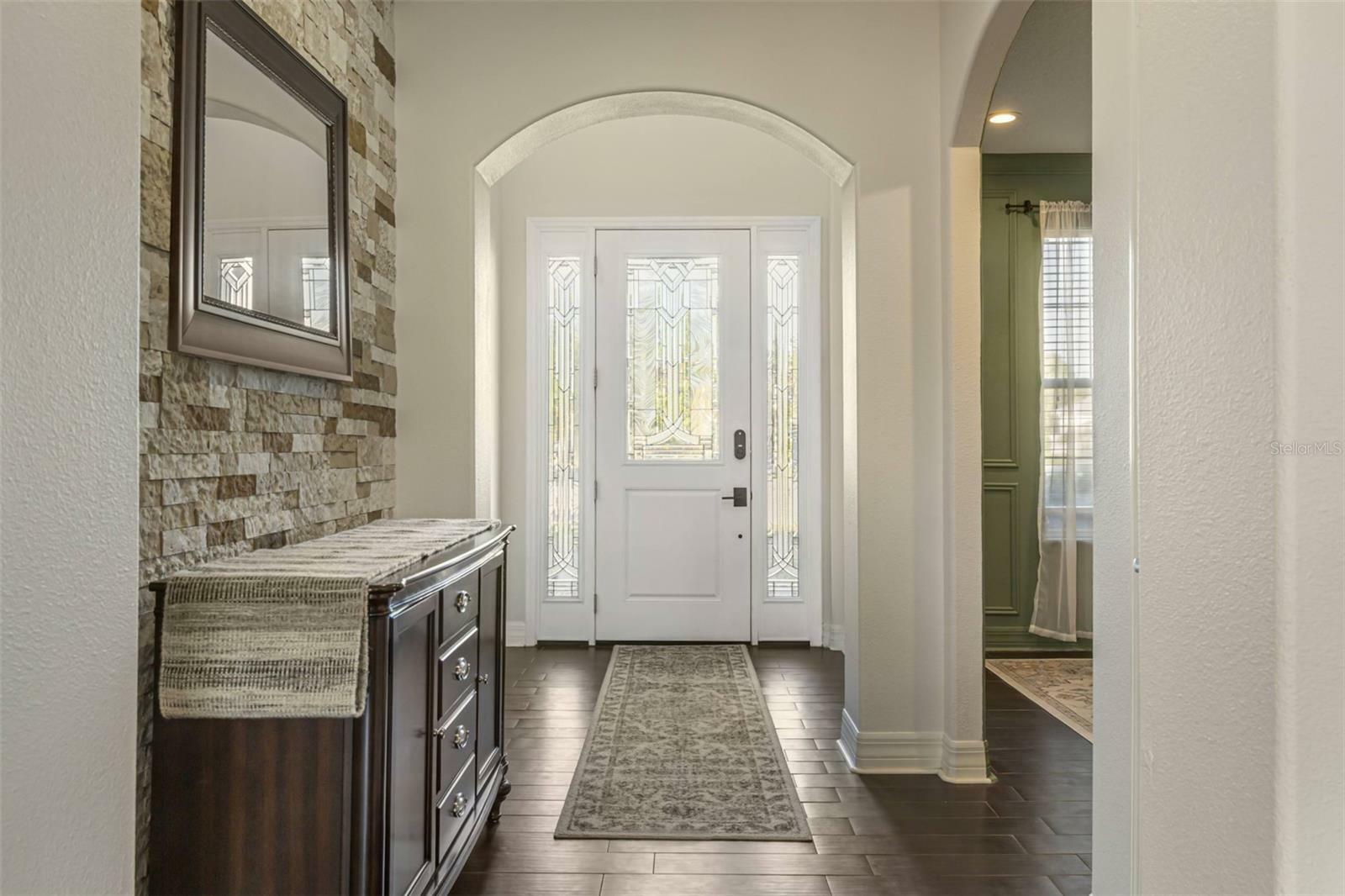 Property Photo: 1157 Hollow Pine Drive FL 32765