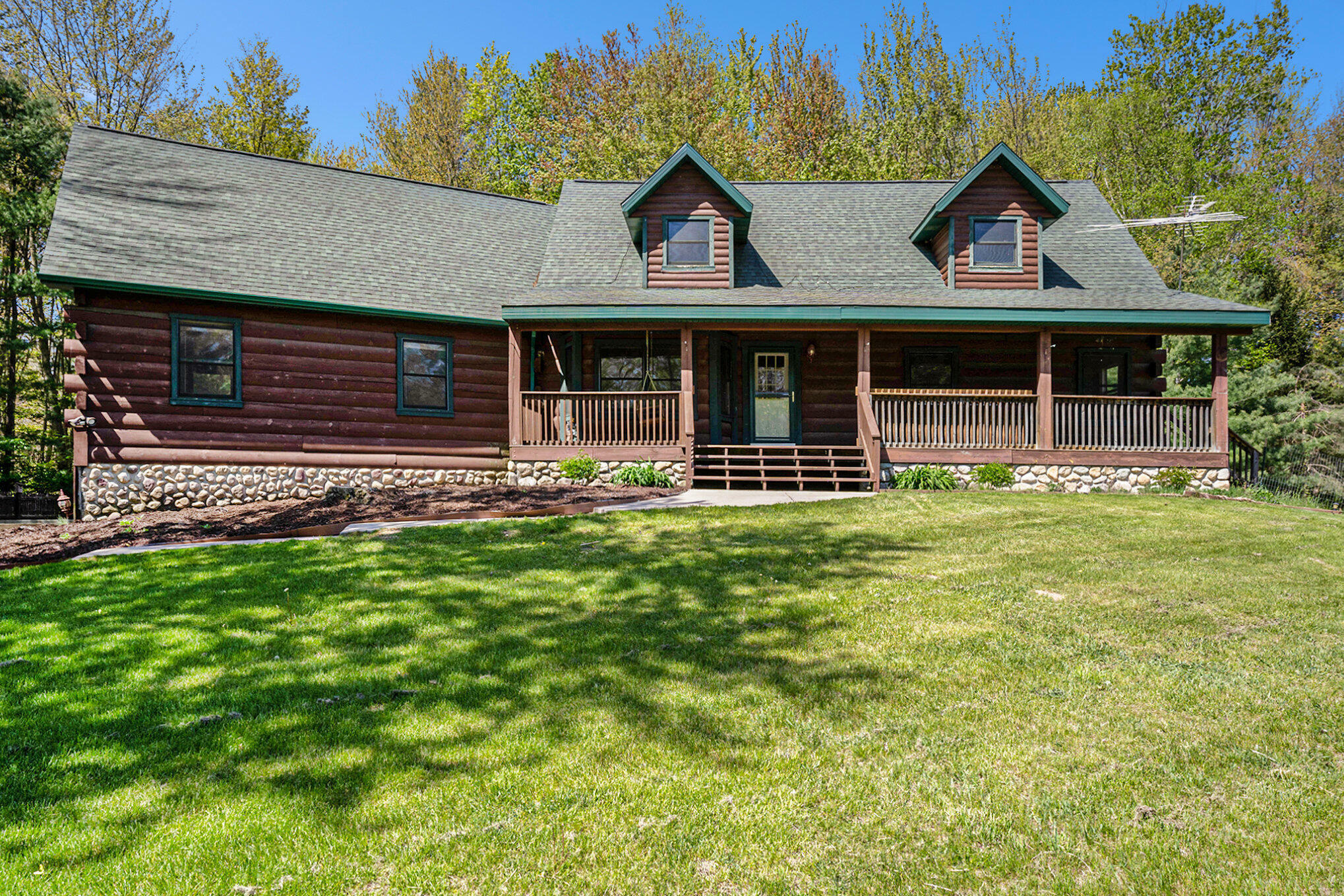 Property Photo: 17543 112th Avenue MI 49448