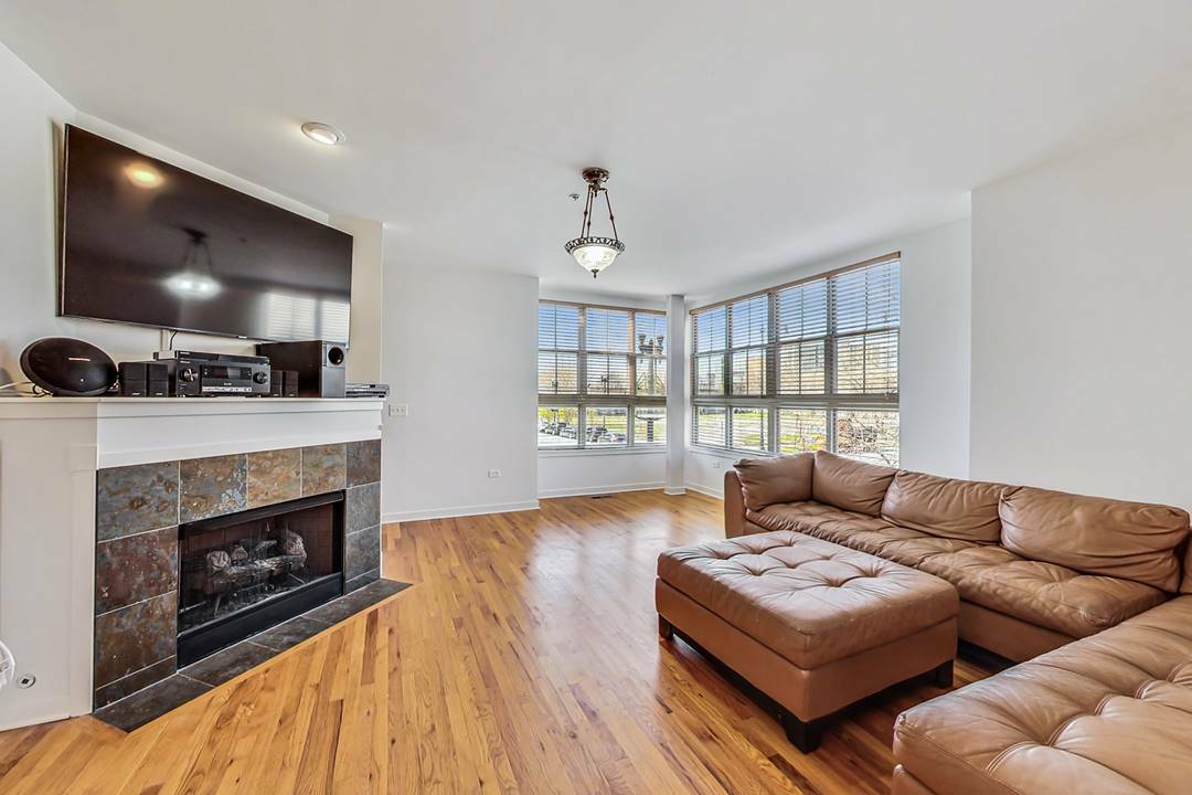Property Photo: 45 E 23rd Street IL 60616