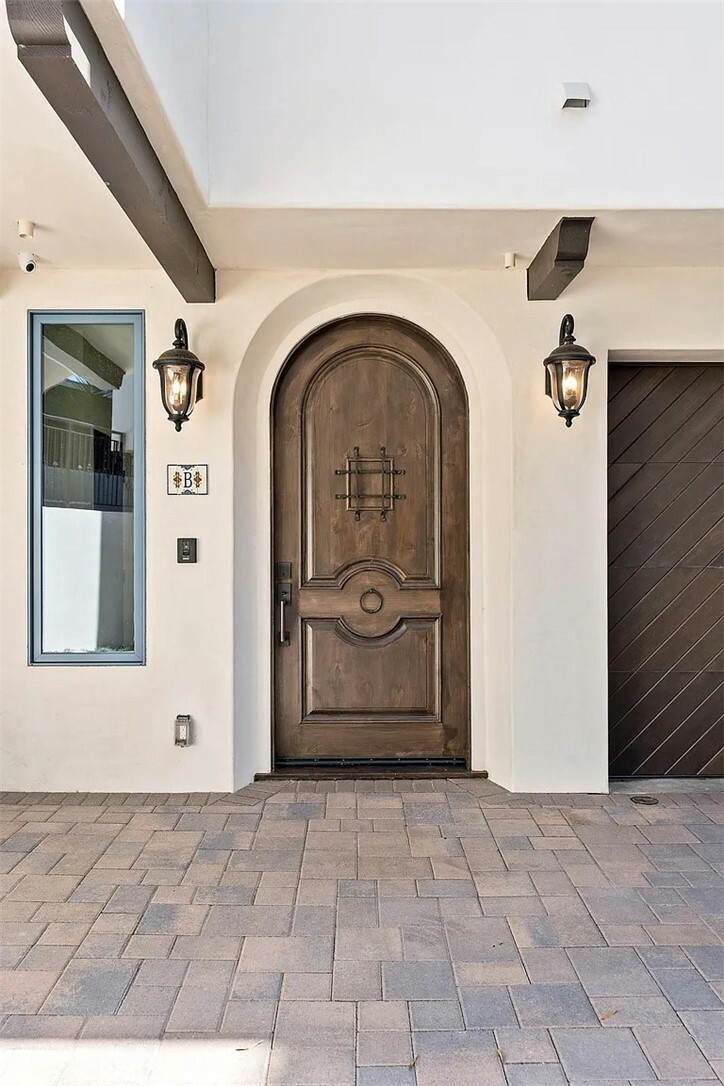 Property Photo: 636 Vincent Park B CA 90277