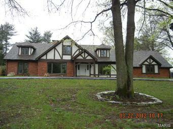 Property Photo: 235 Doulton Place MO 63141