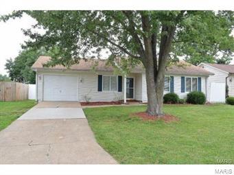 2421 Lowell  O'Fallon MO 63368 photo