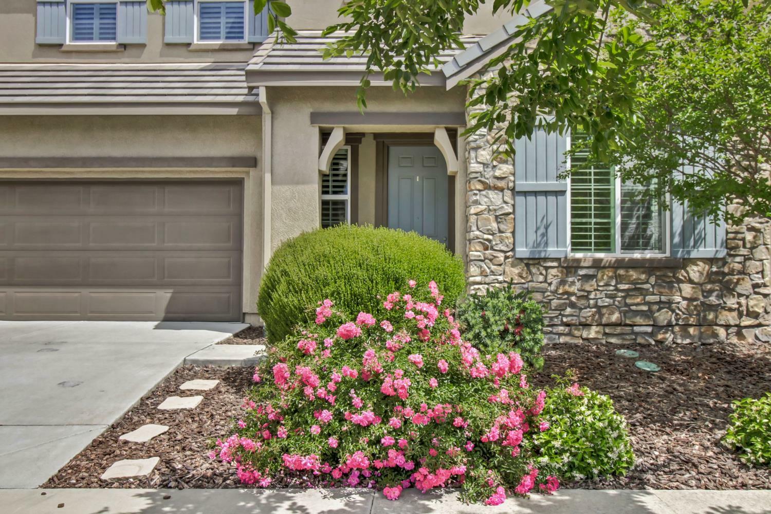 Property Photo: 153 Julia Island Circle CA 95834
