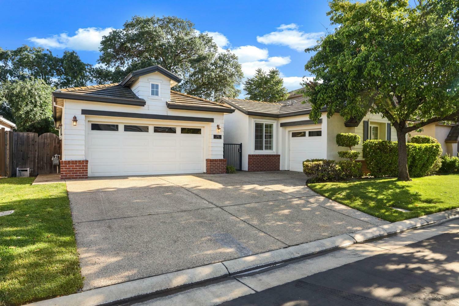Property Photo: 1306 Mill Way CA 95209