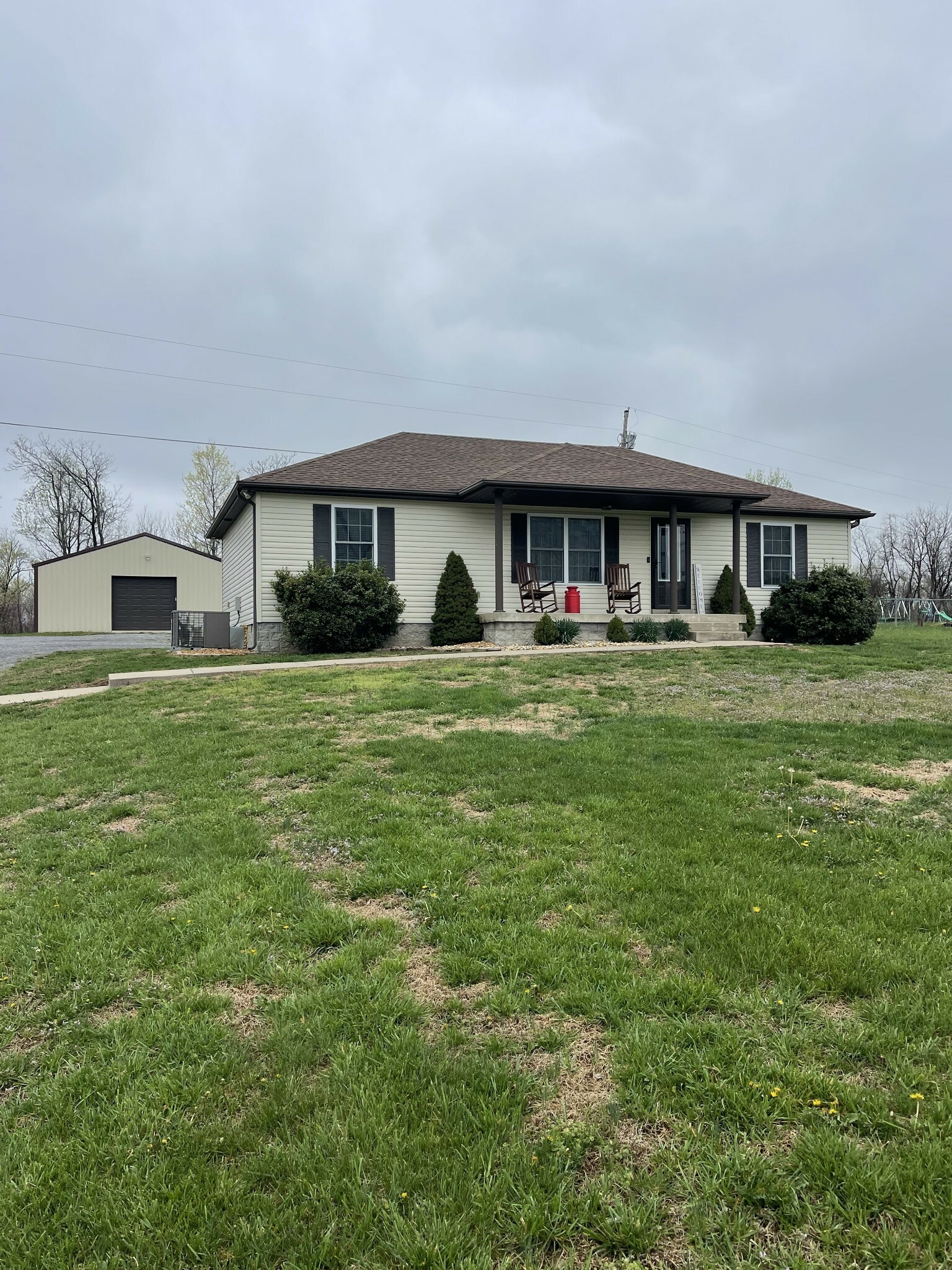 Property Photo: 532 Douglas Ln TN 37083