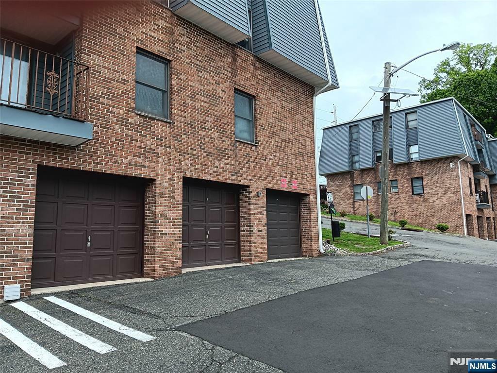 Property Photo:  700 Schuyler Avenue G23  NJ 07032 