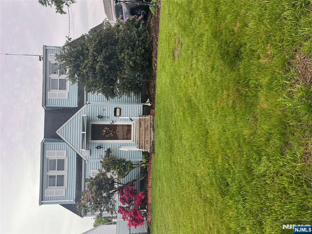 60 Palisades  Bergenfield NJ 07621 photo