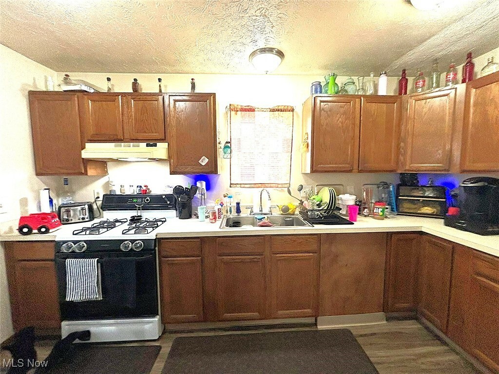 Property Photo: 4081 E 64th Street OH 44105