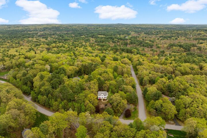 Property Photo: 39 Windsor Boulevard NH 03053