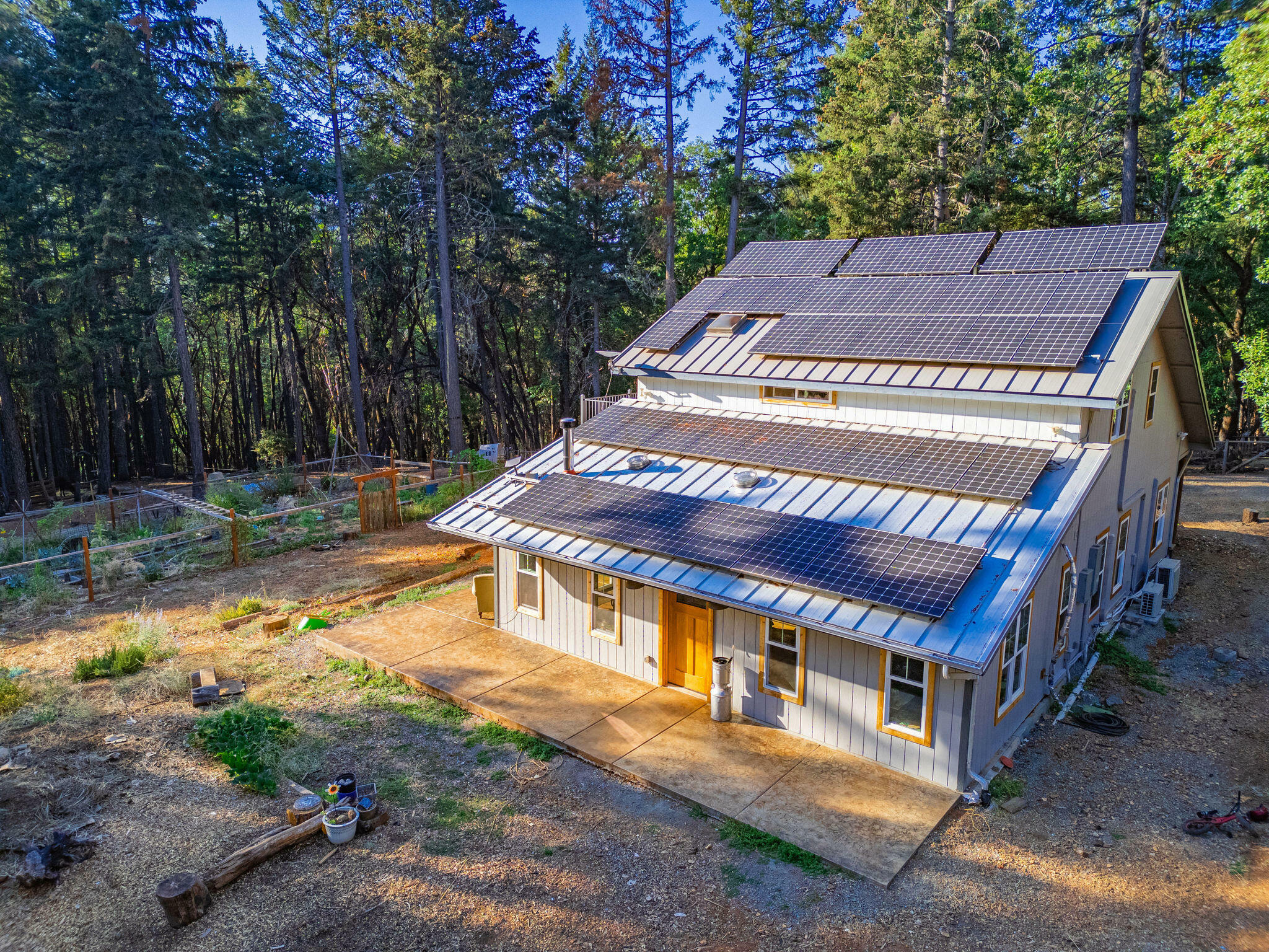 Property Photo: 123 Rogue Riffle Drive OR 97526