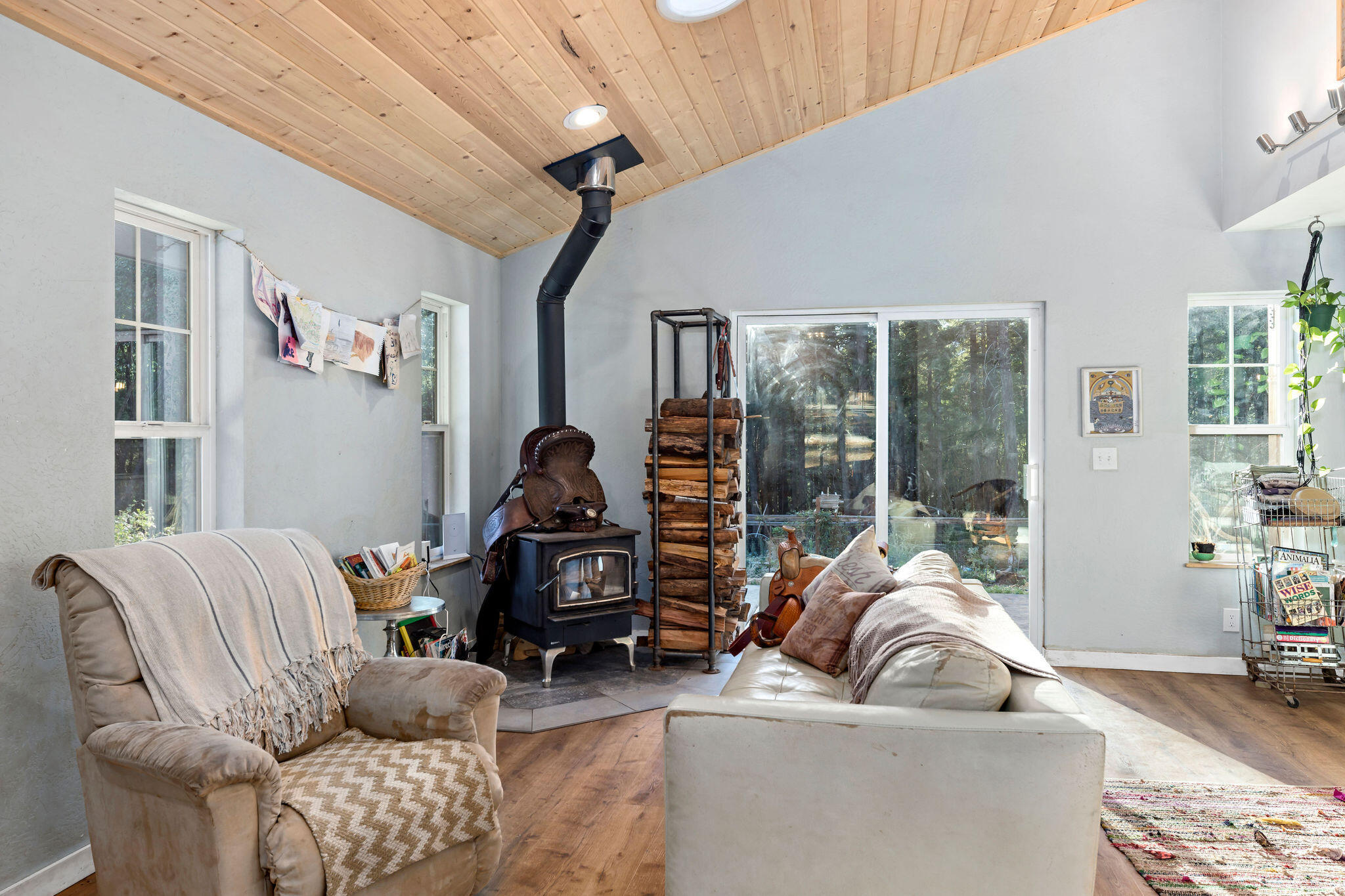 Property Photo: 123 Rogue Riffle Drive OR 97526