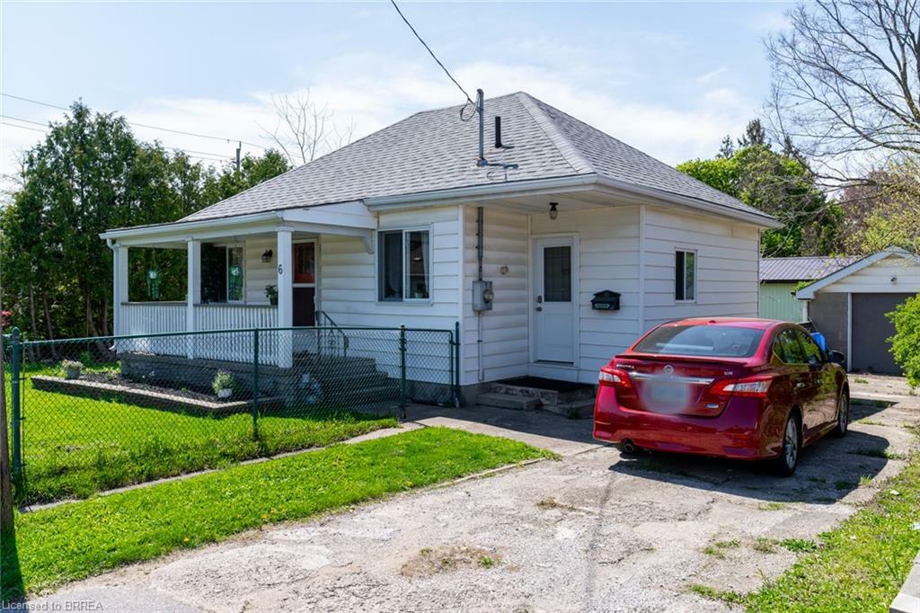 6 Eastbourne Street  Brantford ON N3R 2A4 photo