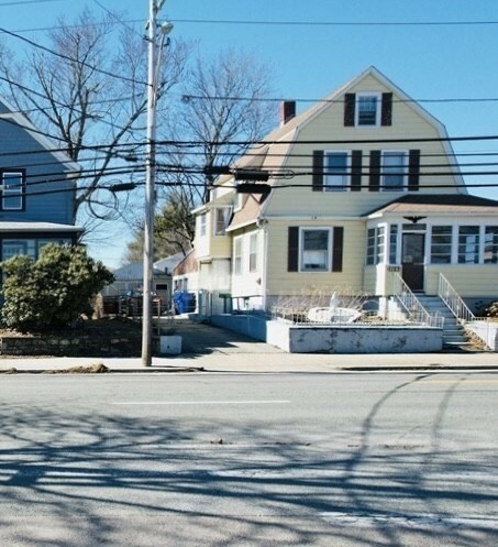 Property Photo: 1123 S Broadway RI 02914