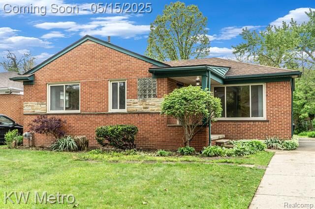 Property Photo: 21881 Kenosha Street MI 48237