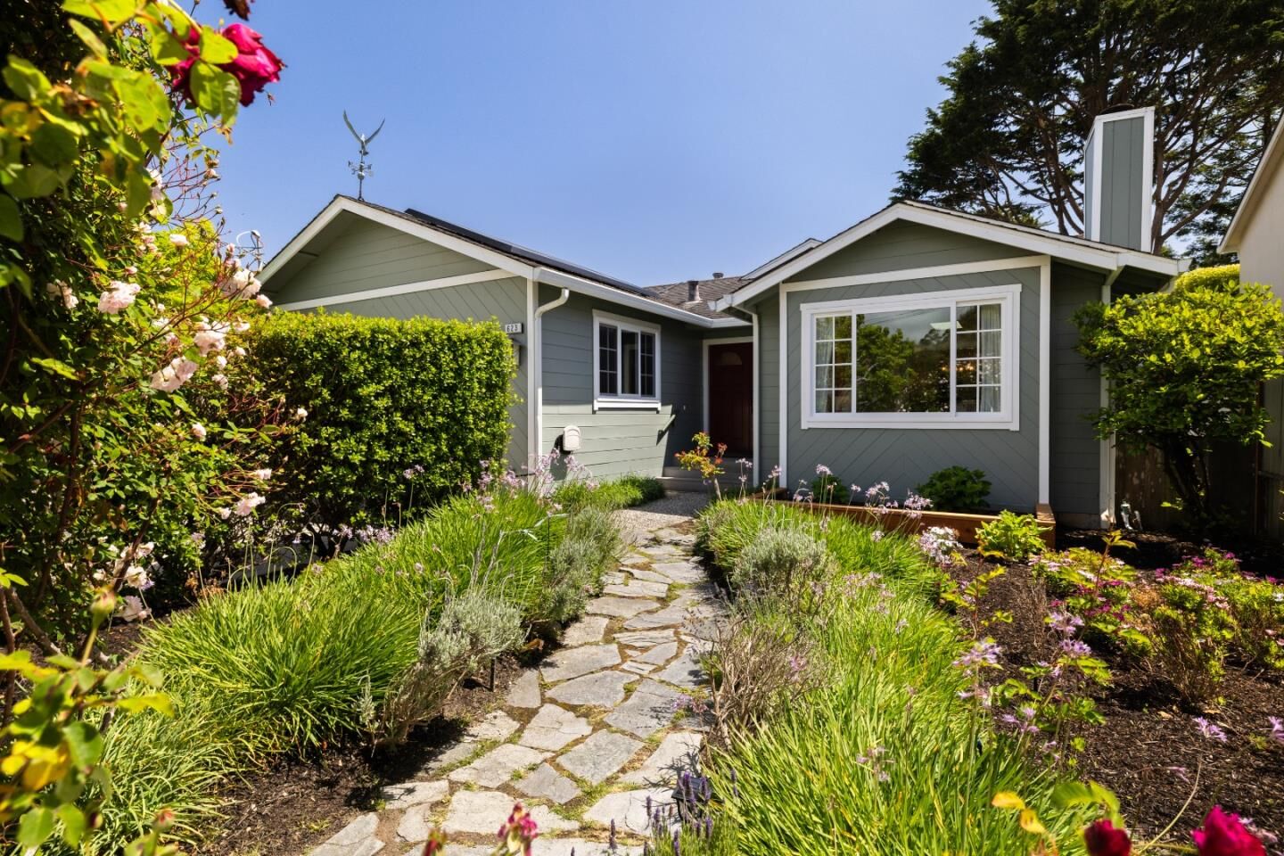 Property Photo:  623 Sonora Avenue  CA 94018 