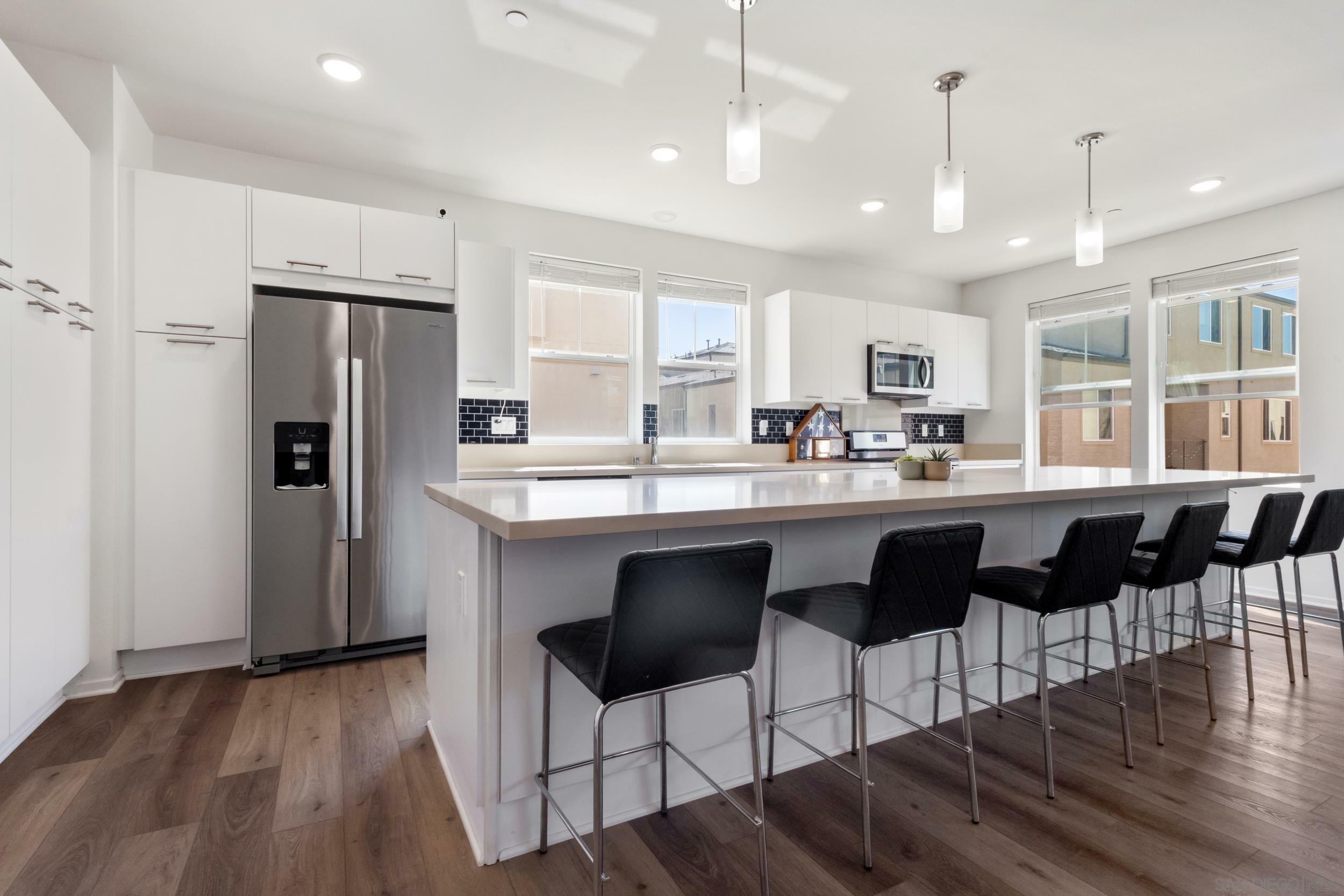 Property Photo: 5301 Calle Rockfish 98 CA 92154