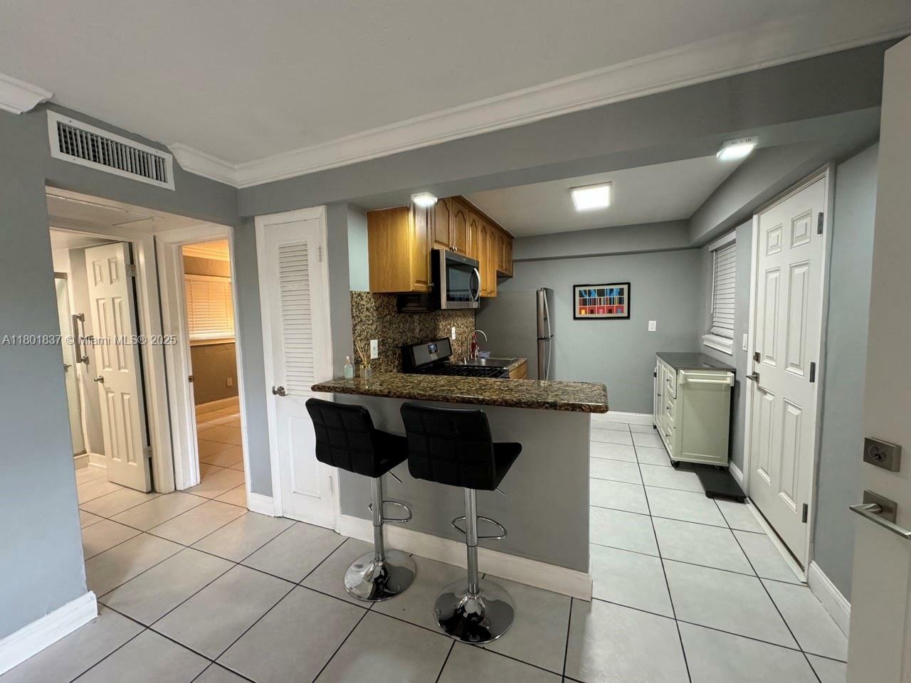 Property Photo: 1014 Salzedo St 210 FL 33134