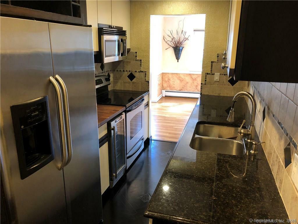 Property Photo: 22 4th Street 22 CT 06810