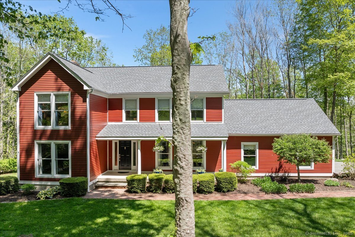 Property Photo:  15 Brooks Lane  CT 06442 